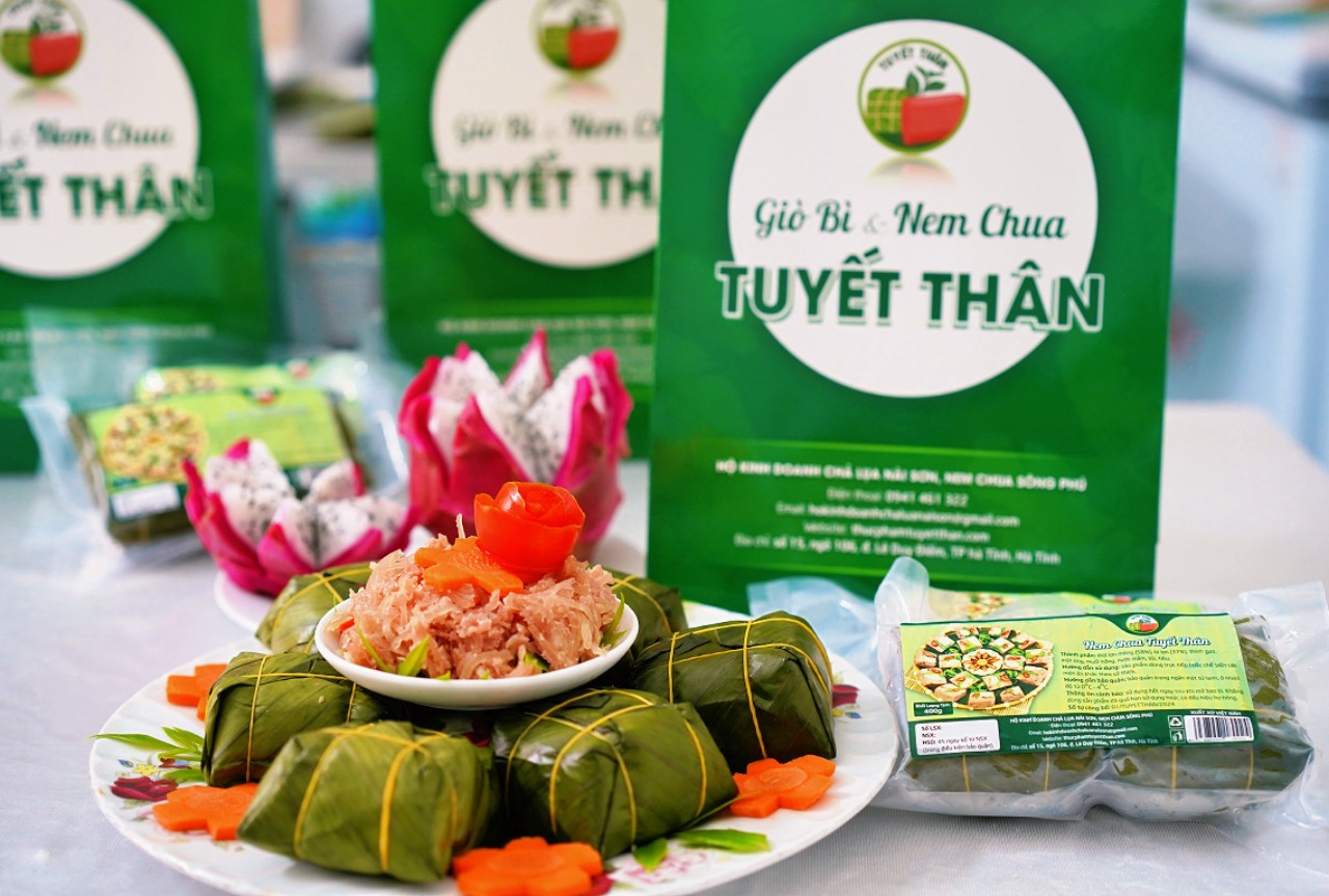 Nem chua Tuyết Thân