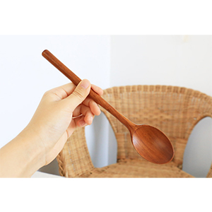 Bộ dụng cụ nhà bếp bằng gỗ MTY