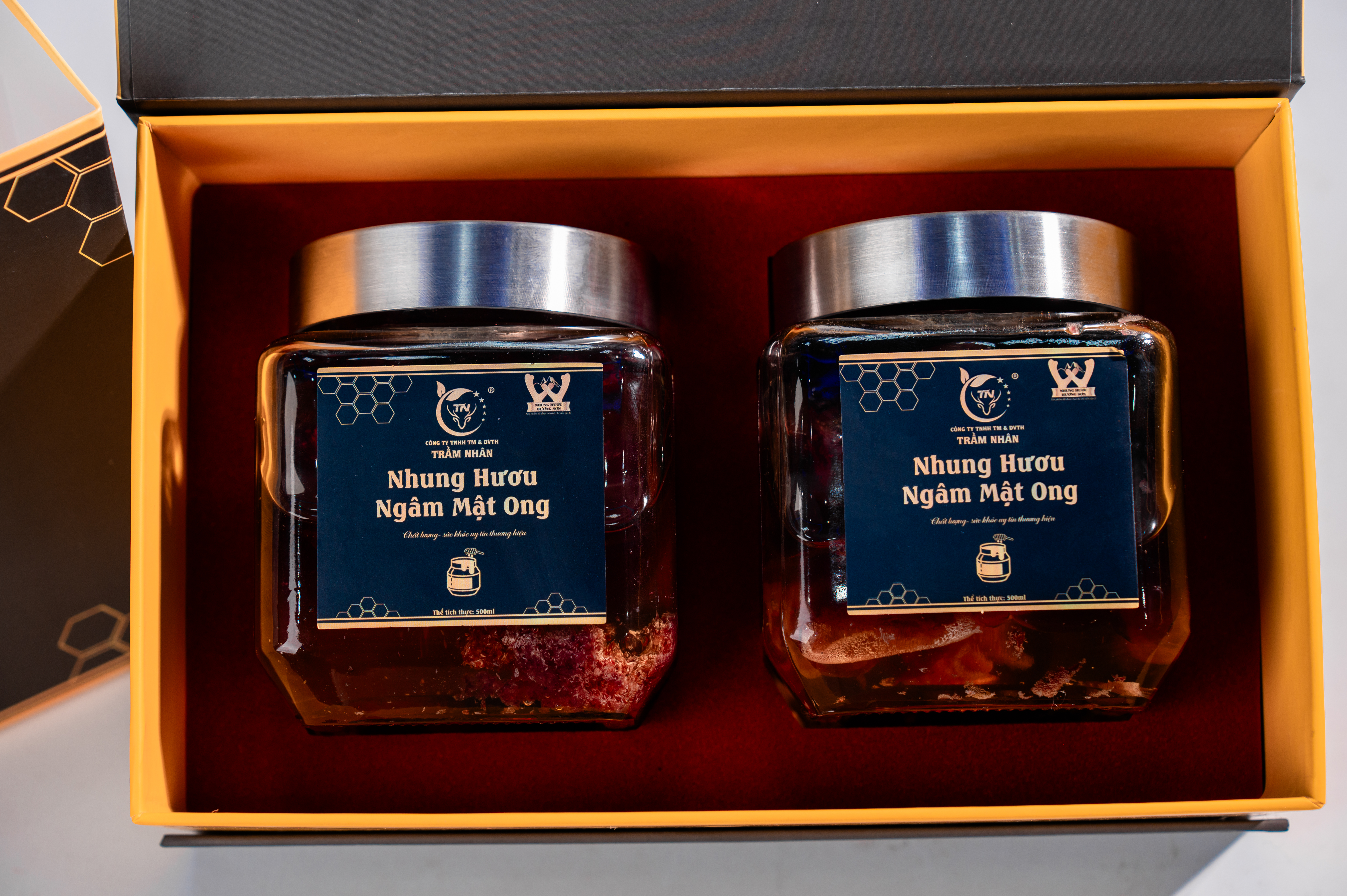 NHUNG HƯƠU NGÂM MẬT ONG - TRẦM NHÂN