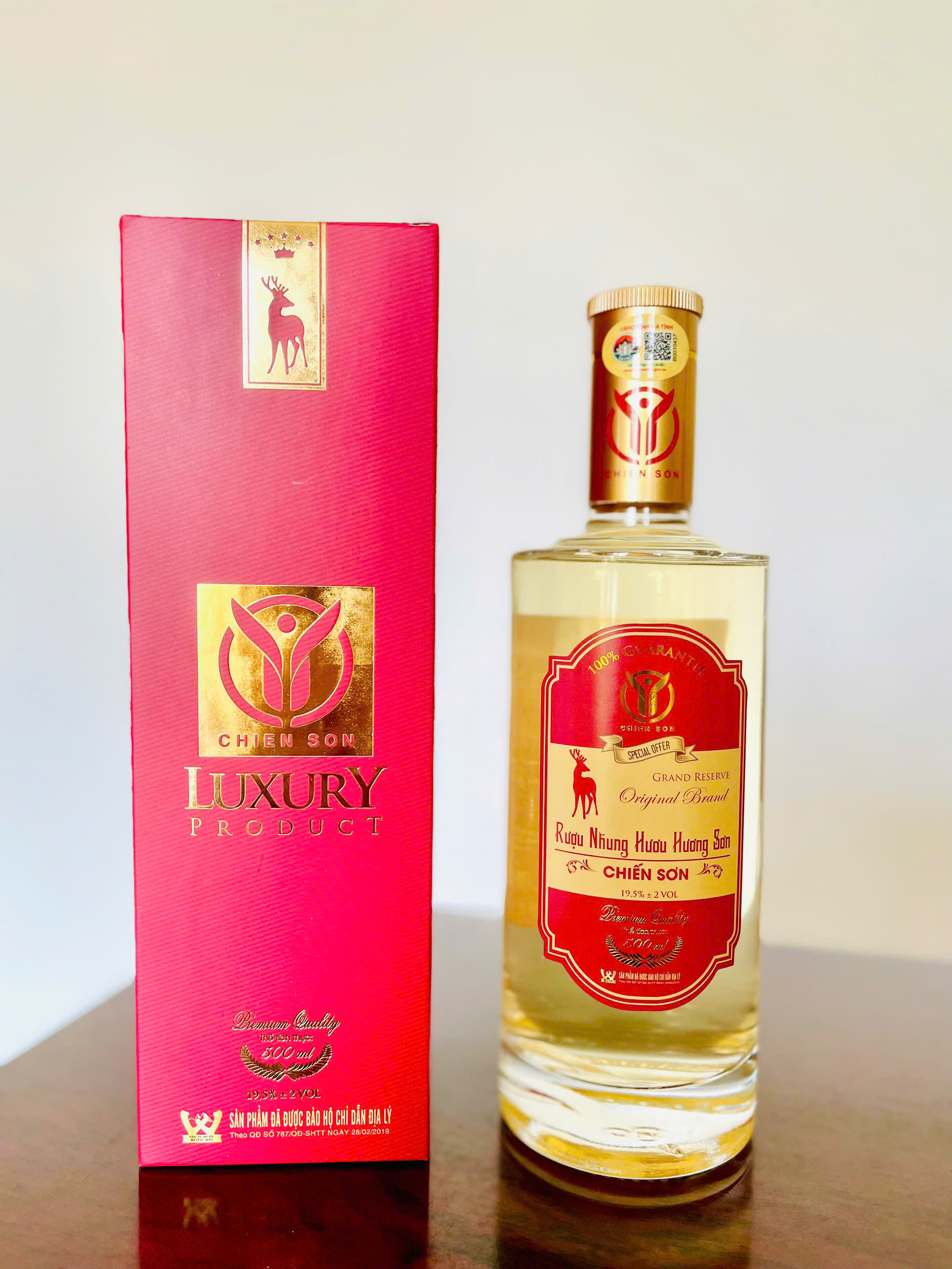 Rượu Nhung Hươu  Hương Sơn Chiến Sơn 500ml đỏ